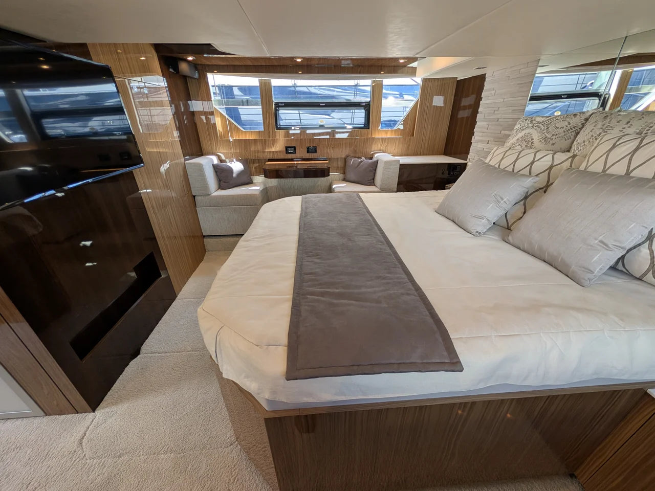 2022 Cruisers Yachts 54 Cantius 54.0 feet, Grasonville, MD #113