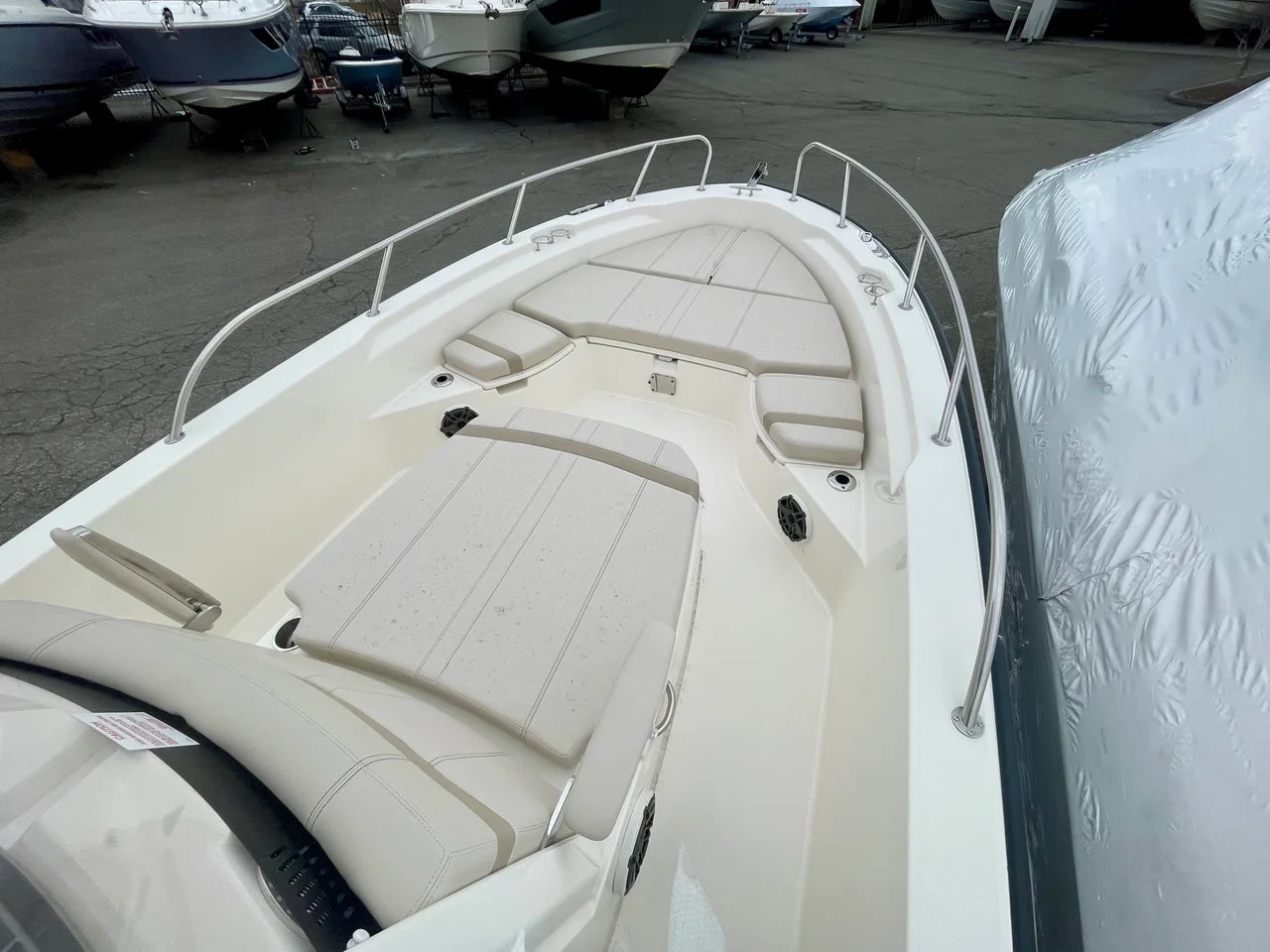 2026 Boston Whaler 250 Dauntless 25.0 feet, Danvers, Massachusetts #12
