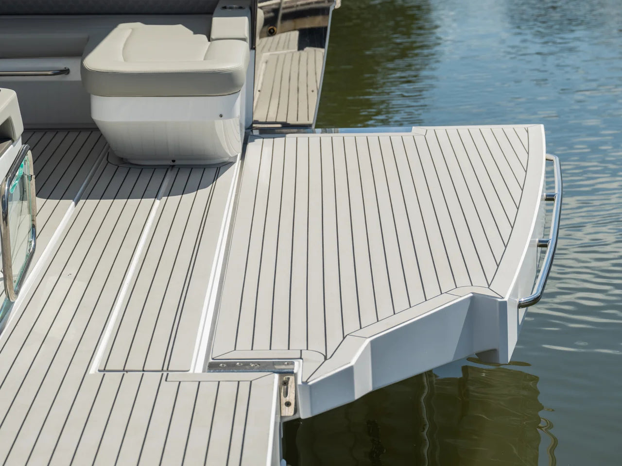 2026 Cruisers Yachts 50GLS OB 50.0 feet, Grasonville, MD #30