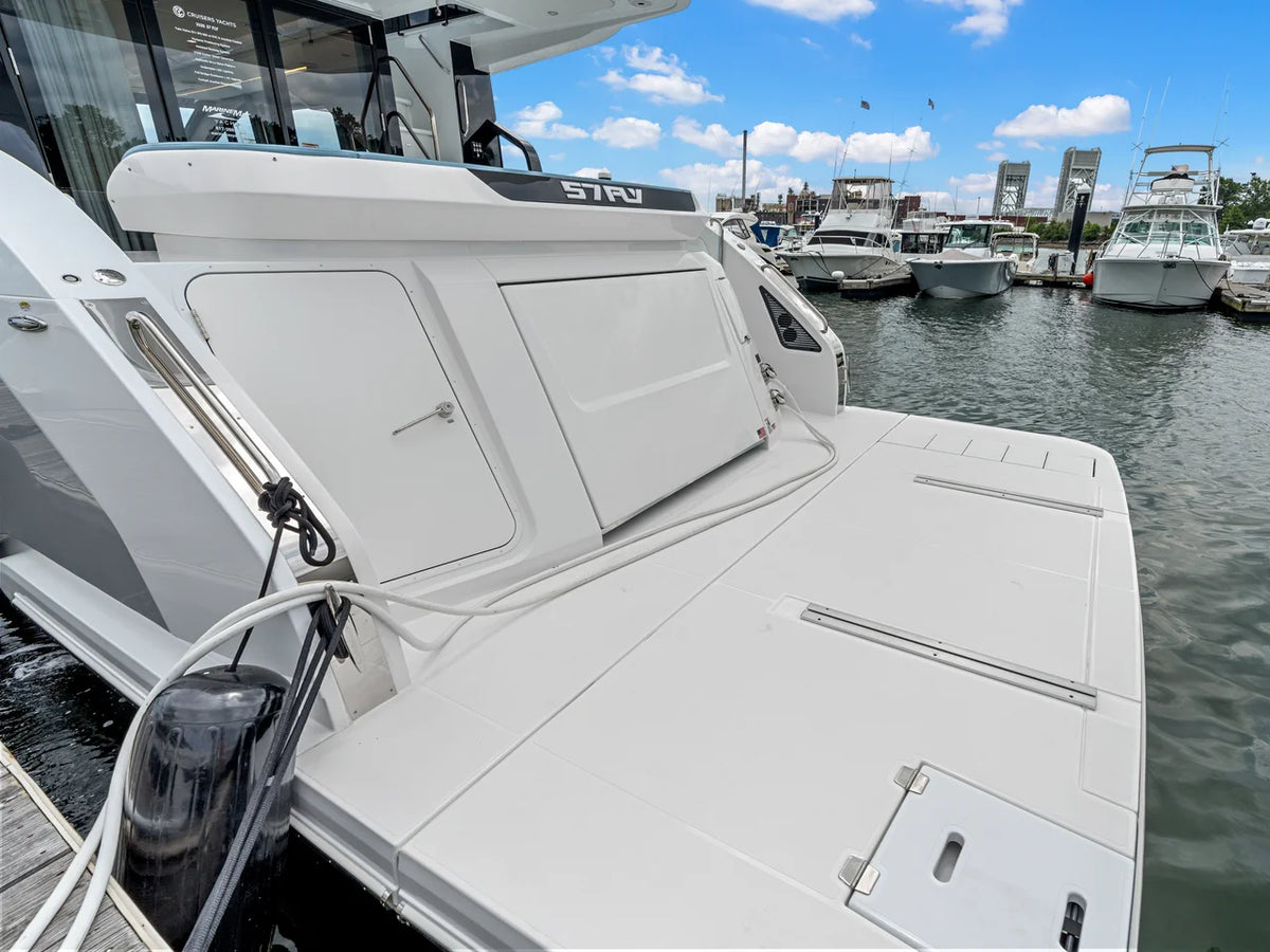 2026 Cruisers Yachts 57 FLY 57.0 feet, Quincy, MA #4