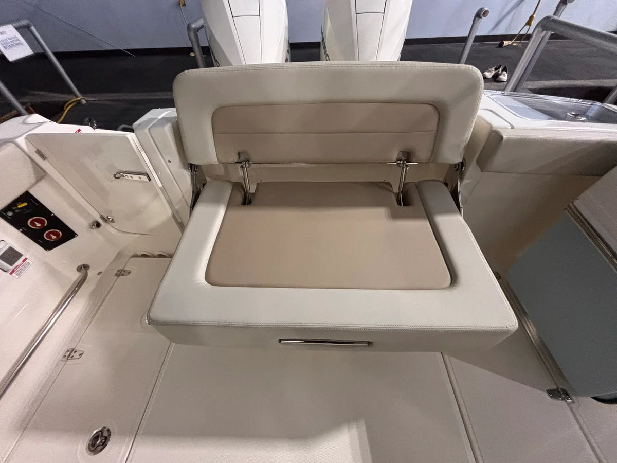 2027 Boston Whaler 280 Vantage 28.0 feet, Clearwater, Florida #11