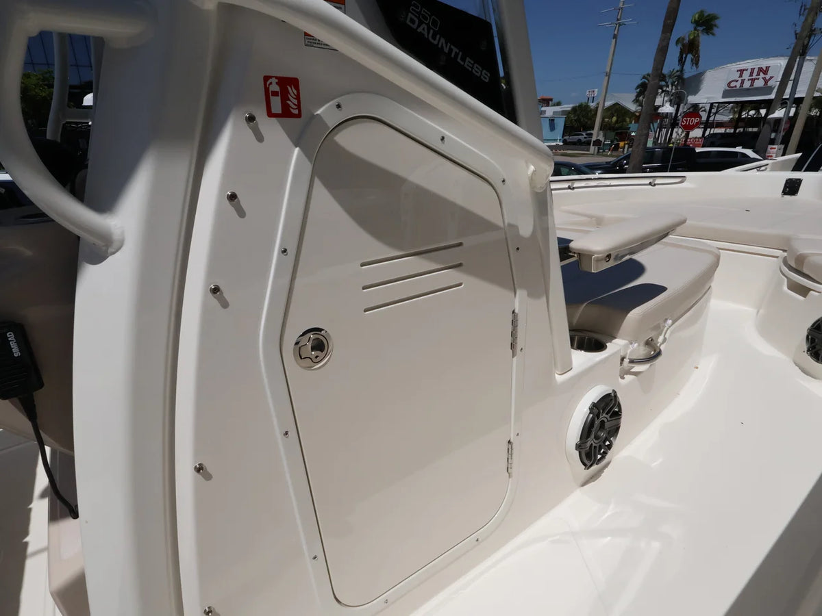 2027 Boston Whaler 250 Dauntless 25.0 feet, Naples, Florida #24