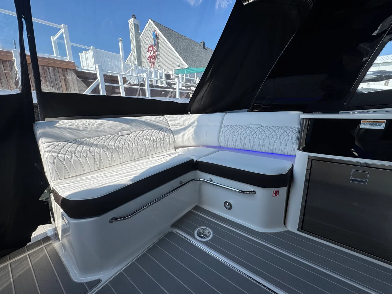 2025 Sea Ray 370 SUNDANCER OB 39.0 feet, Clearwater, Florida #11