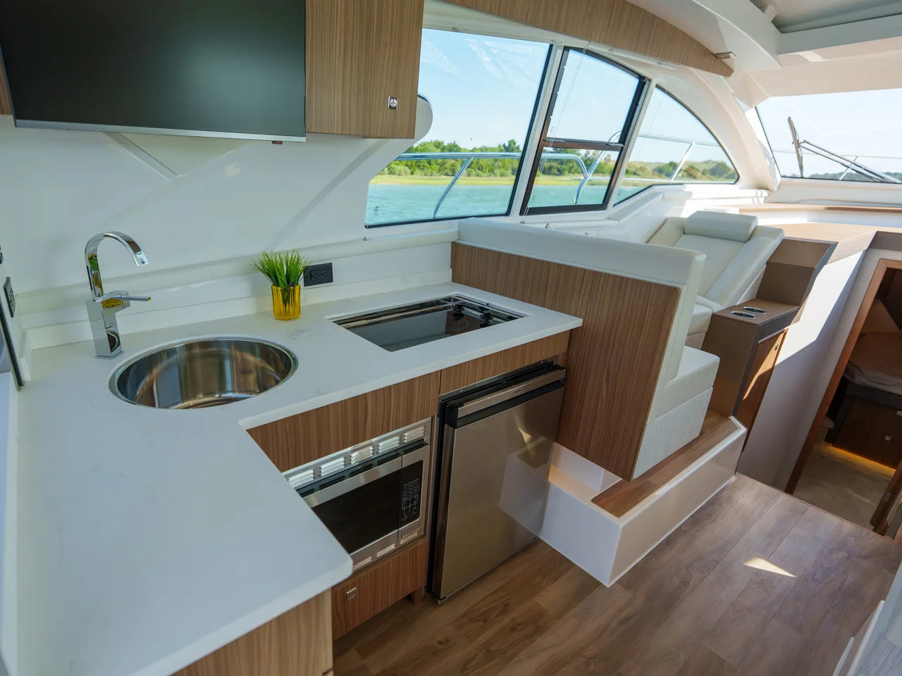 2026 Cruisers Yachts 42 Cantius 42.0 feet, Wrightsville Beach, North Carolina #20