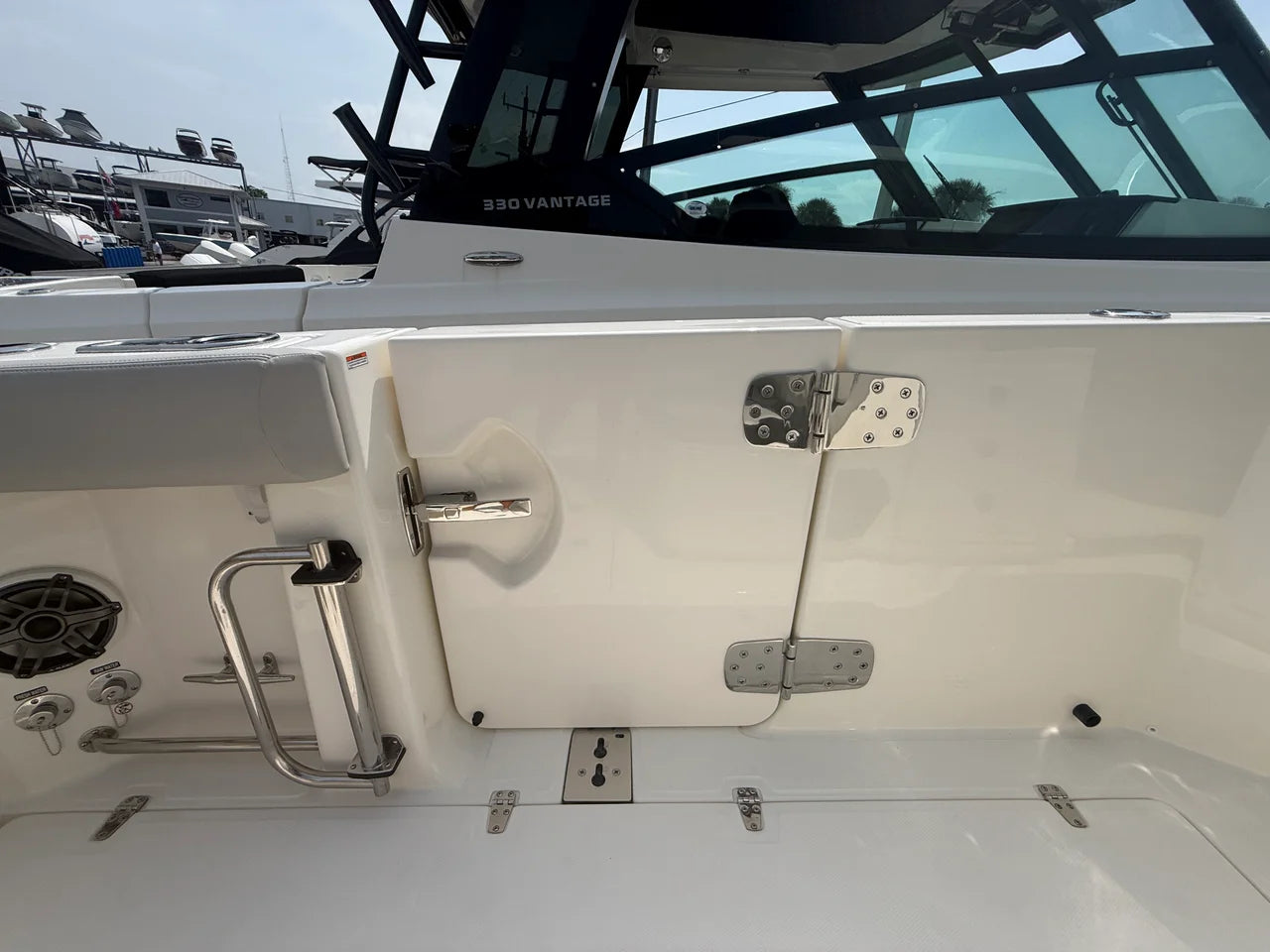 2026 Boston Whaler 330 Outrage 33.0 feet, Sarasota, FL #44