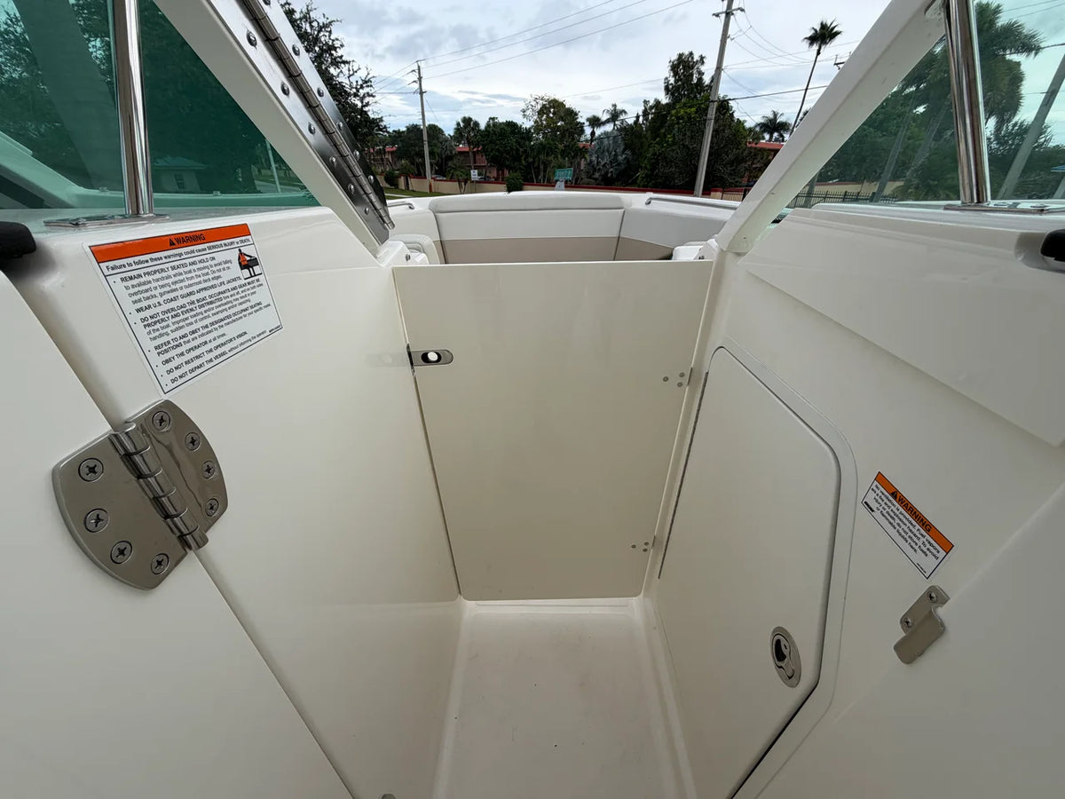 2027 Boston Whaler 280 Vantage 28.0 feet, Stuart, Florida #27