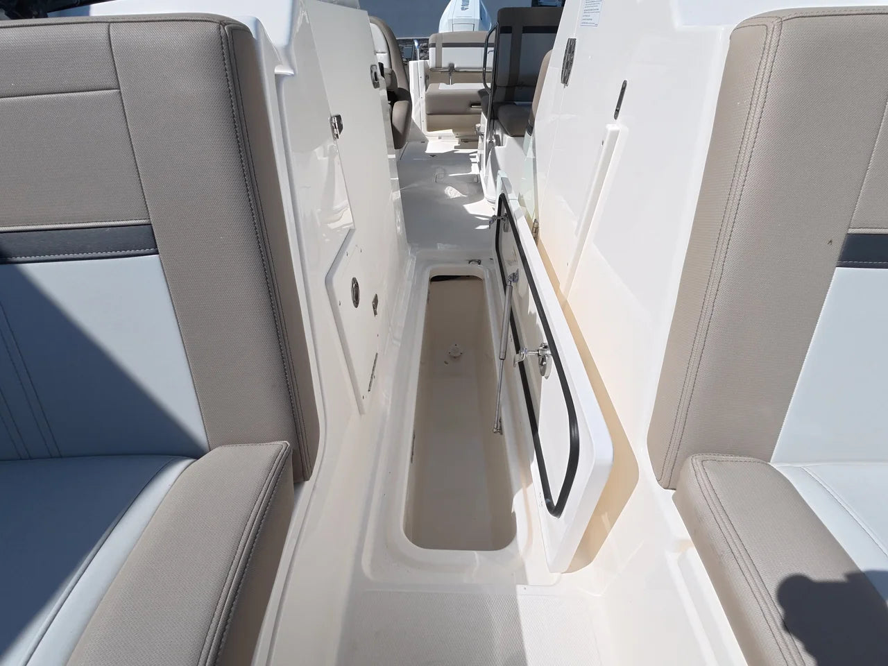 2026 Boston Whaler 240 Vantage 24.0 feet, Norwalk, Connecticut #32