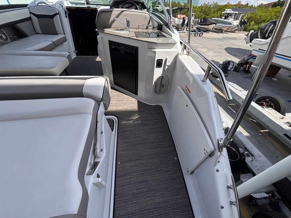 2022 Four Winns 255 VISTA 25.0 feet, Clearwater, Florida #7