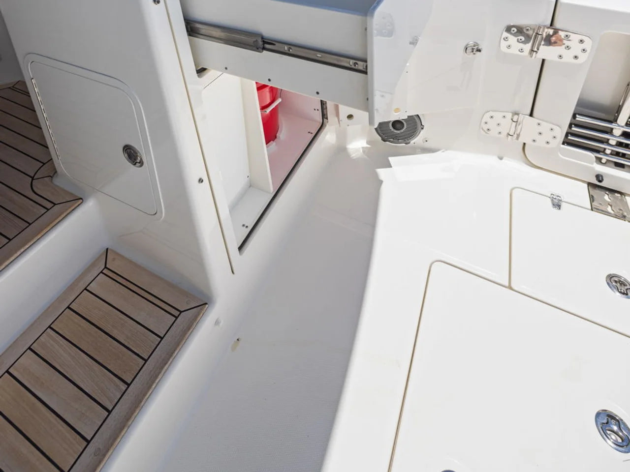 2025 Boston Whaler 365 CONQUEST 36.0 feet, Naples, Florida #40