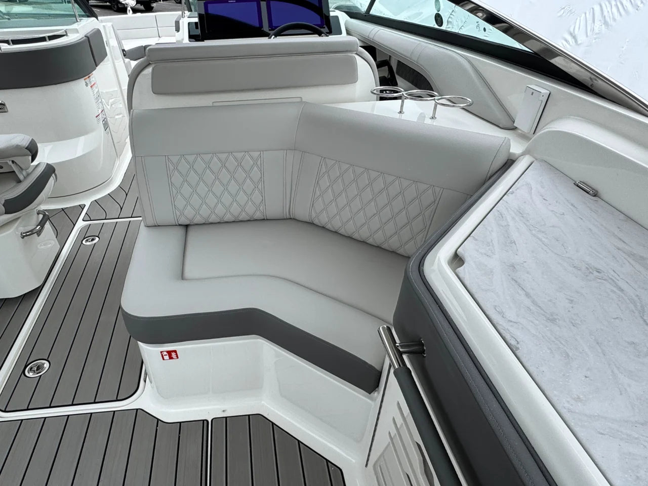 2026 Sea Ray SLX 310 Outboard 31.0 feet, Huntington, NY #26