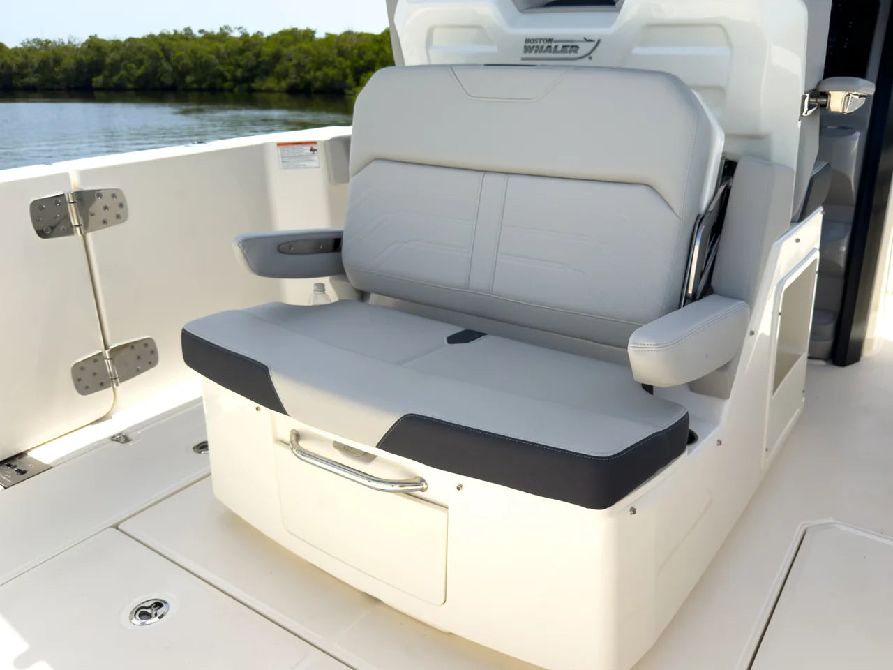 2026 Boston Whaler 330 Outrage 33.0 feet, Fort Myers, Florida #9