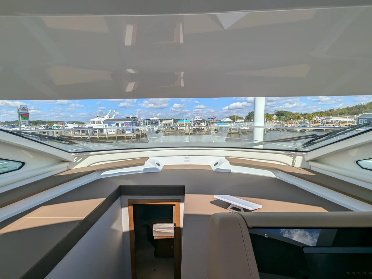 2025 Cruisers Yachts 42 CANTIUS 43.0 feet, Grasonville, MD #28