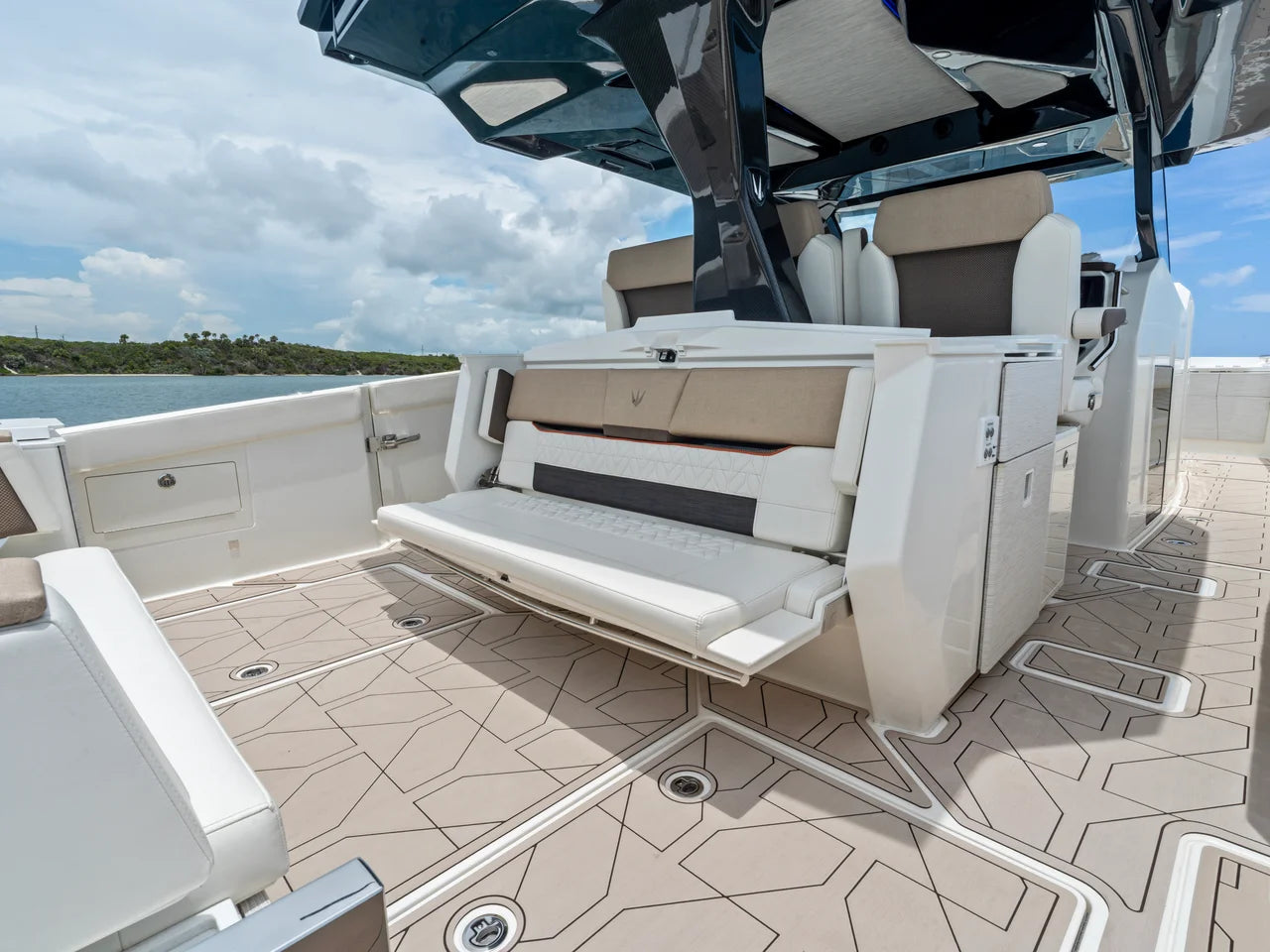 2027 Ducari 37 XIV 37.0 feet, Jupiter, Florida #36