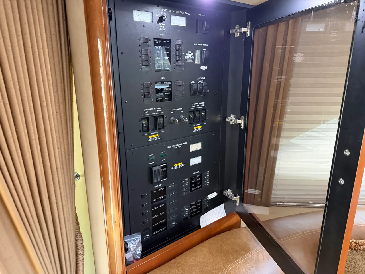 2005 Sea Ray 550 SEDAN BRIDGE 58.0 feet, Lake Ozark, MO #29