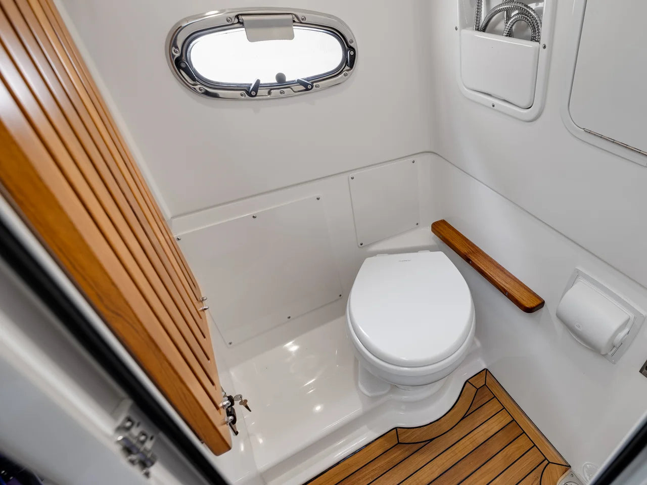 2027 Boston Whaler 380 Outrage 38.0 feet, Pensacola, Florida #66
