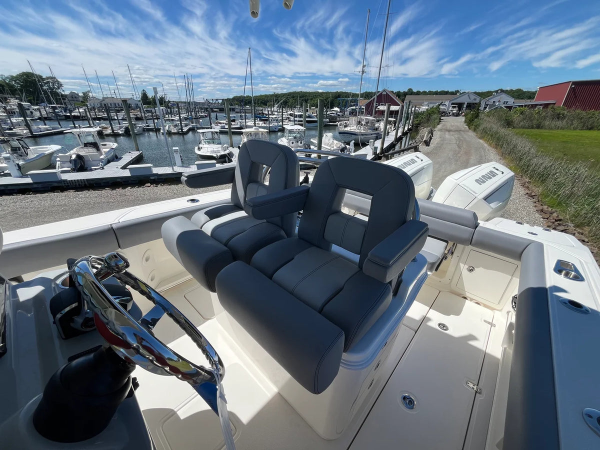 2026 Boston Whaler 250 Outrage 25.0 feet, Westbrook, Connecticut #7