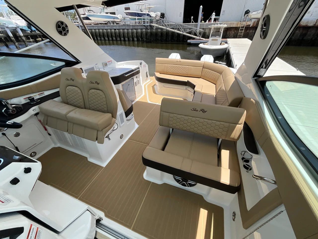 2026 Sea Ray Sundancer 320 Outboard 32.0 feet, Jacksonville Beach, Florida #9