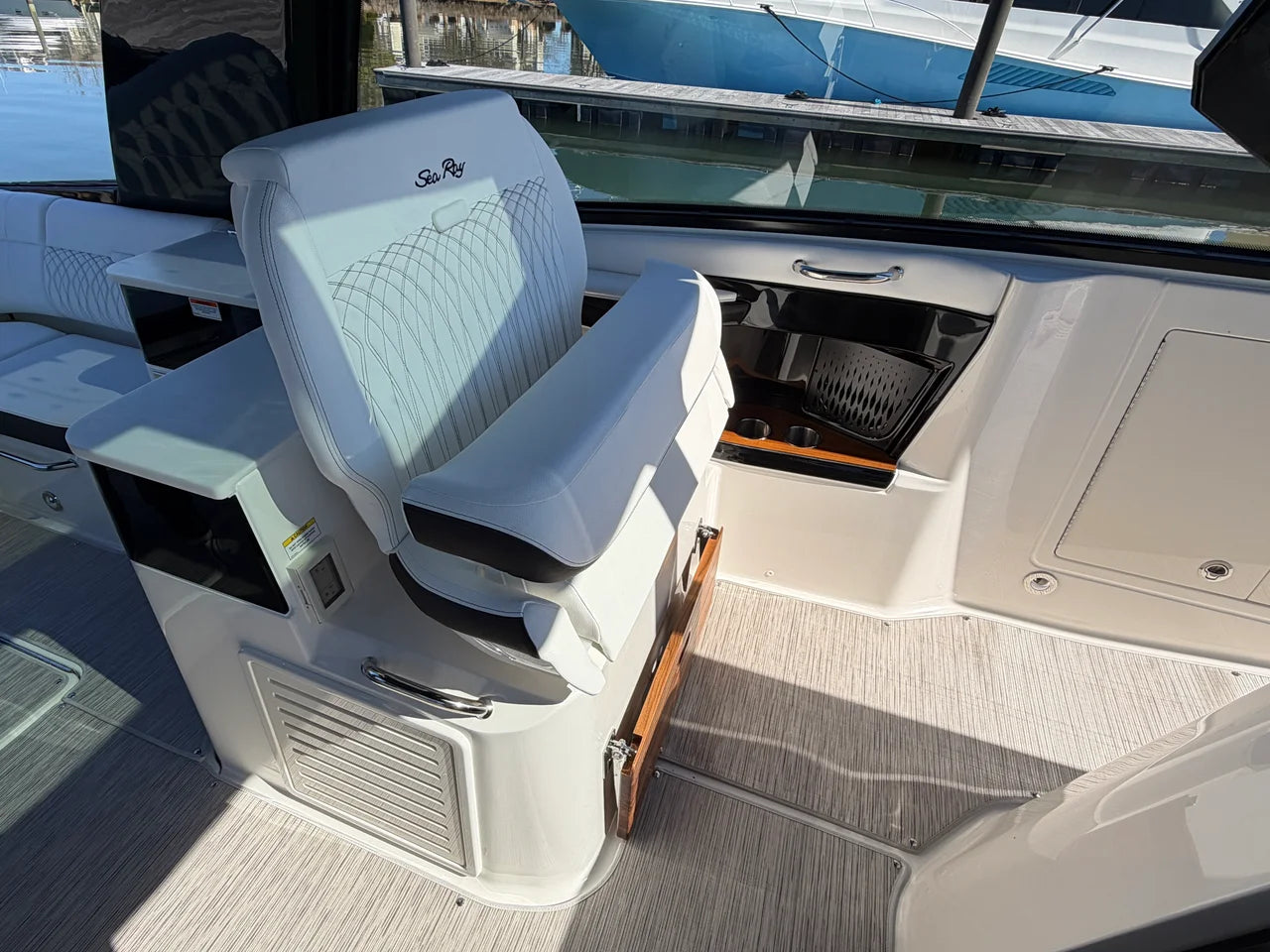 2026 Sea Ray Sundancer 370 Outboard 37.0 feet, Grasonville, MD #25