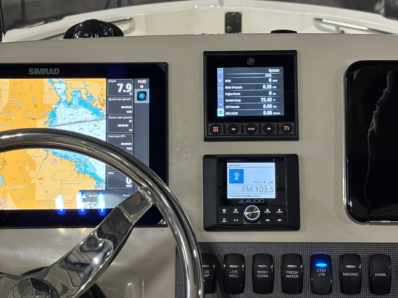 2026 Boston Whaler 220 Dauntless 22.0 feet, Clearwater, Florida #16