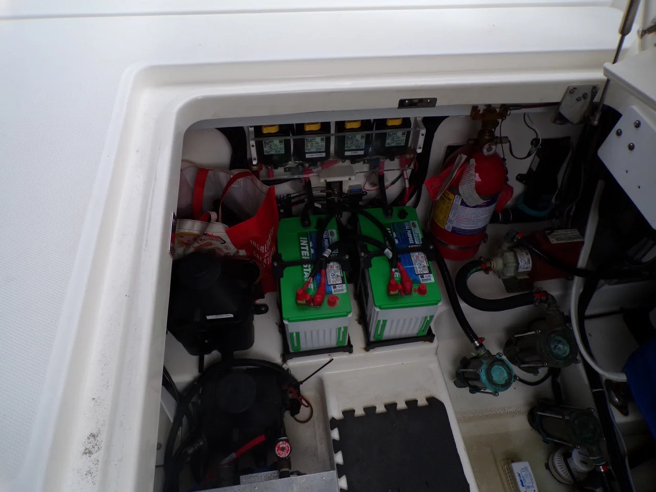 2018 Boston Whaler 420 OUTRAGE 42.0 feet, Naples, FL #84