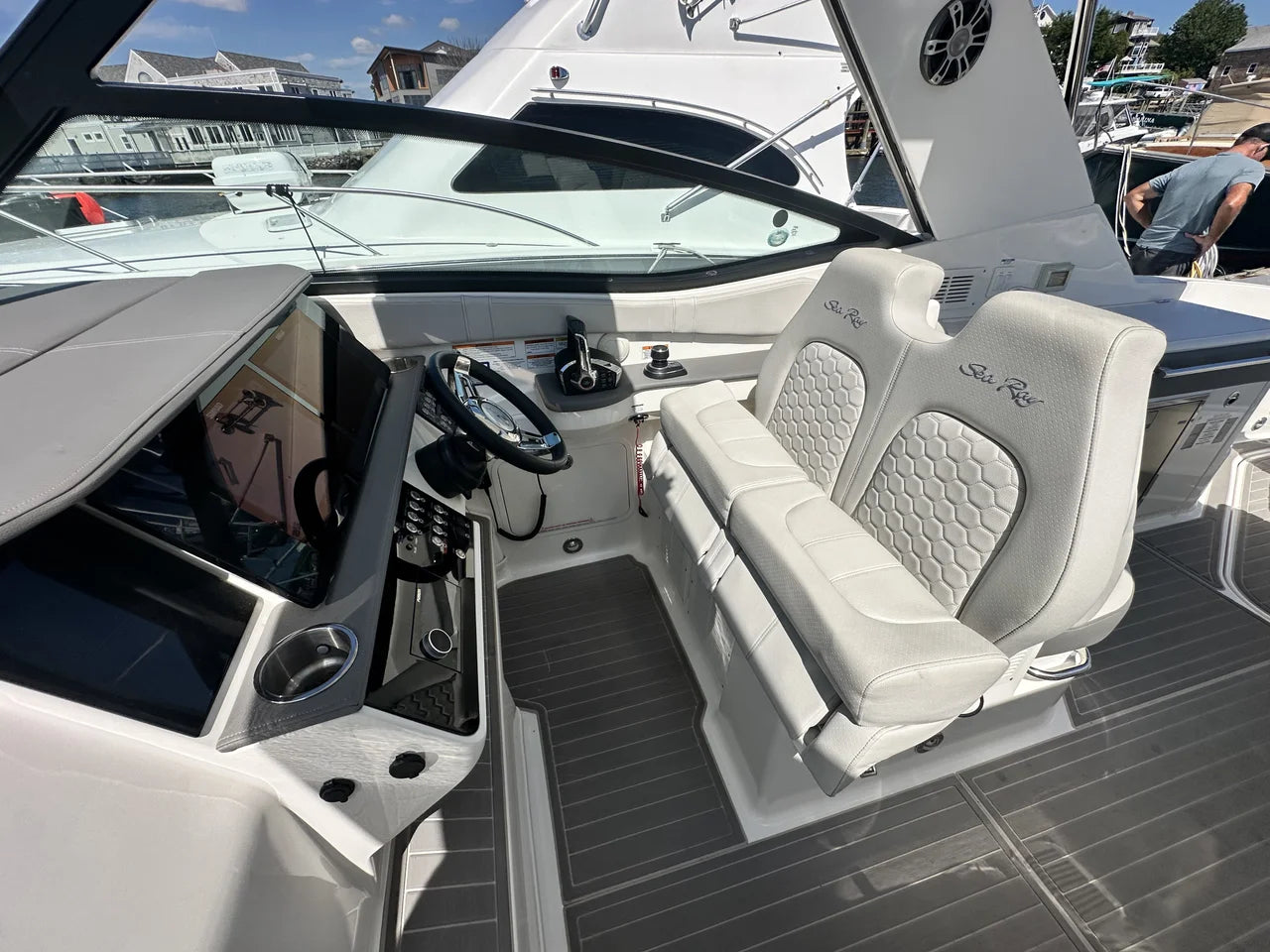 2023 Sea Ray 320 SUNDANCER OB 32.0 feet, Kittery, ME #11