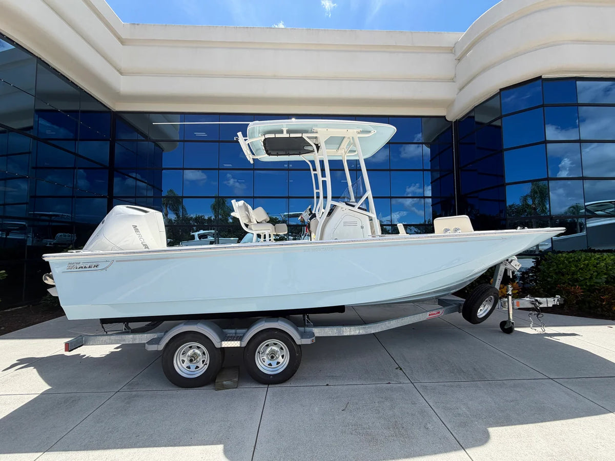 2027 Boston Whaler 210 Montauk 21.0 feet, Stuart, Florida #2