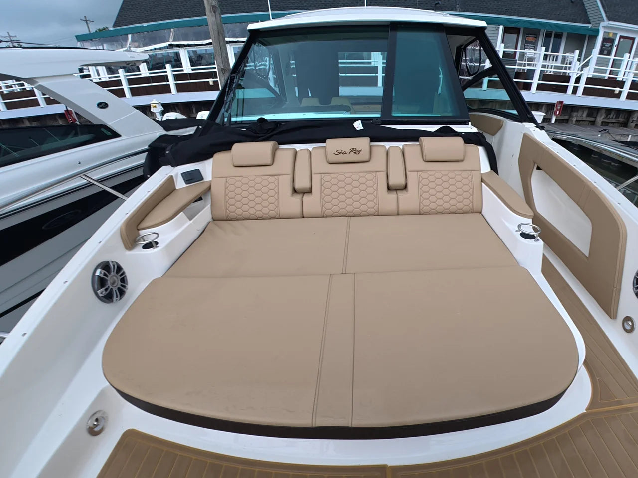 2025 Sea Ray Sundancer 320 Outboard 32.0 feet, Clearwater, Florida #24