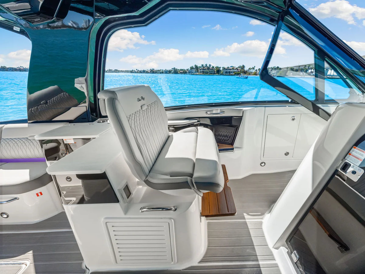2026 Sea Ray Sundancer 370 Outboard 37.0 feet, Sarasota, FL #48