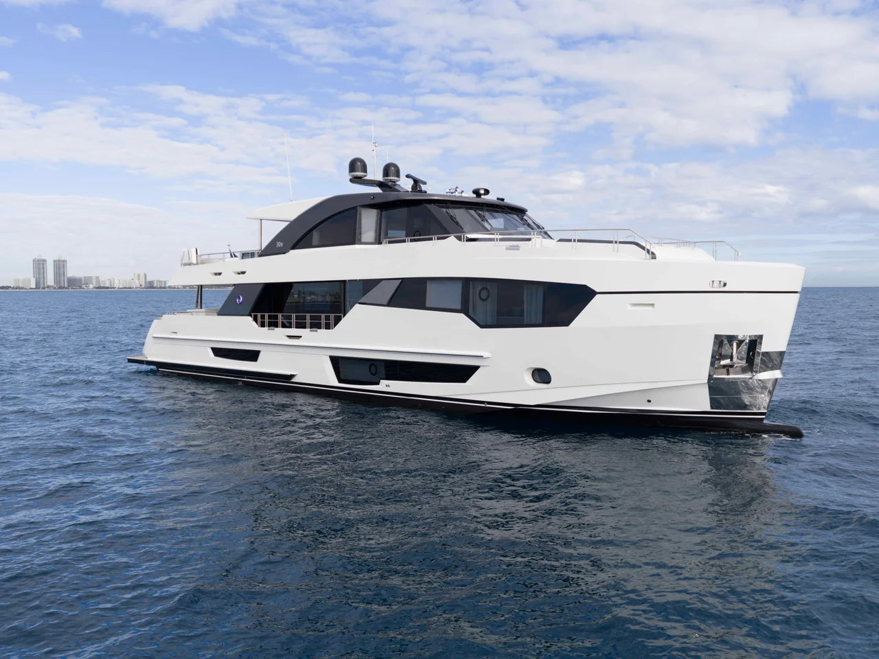 2027 Ocean Alexander 30R 98.0 feet, Pompano Beach, FL #3