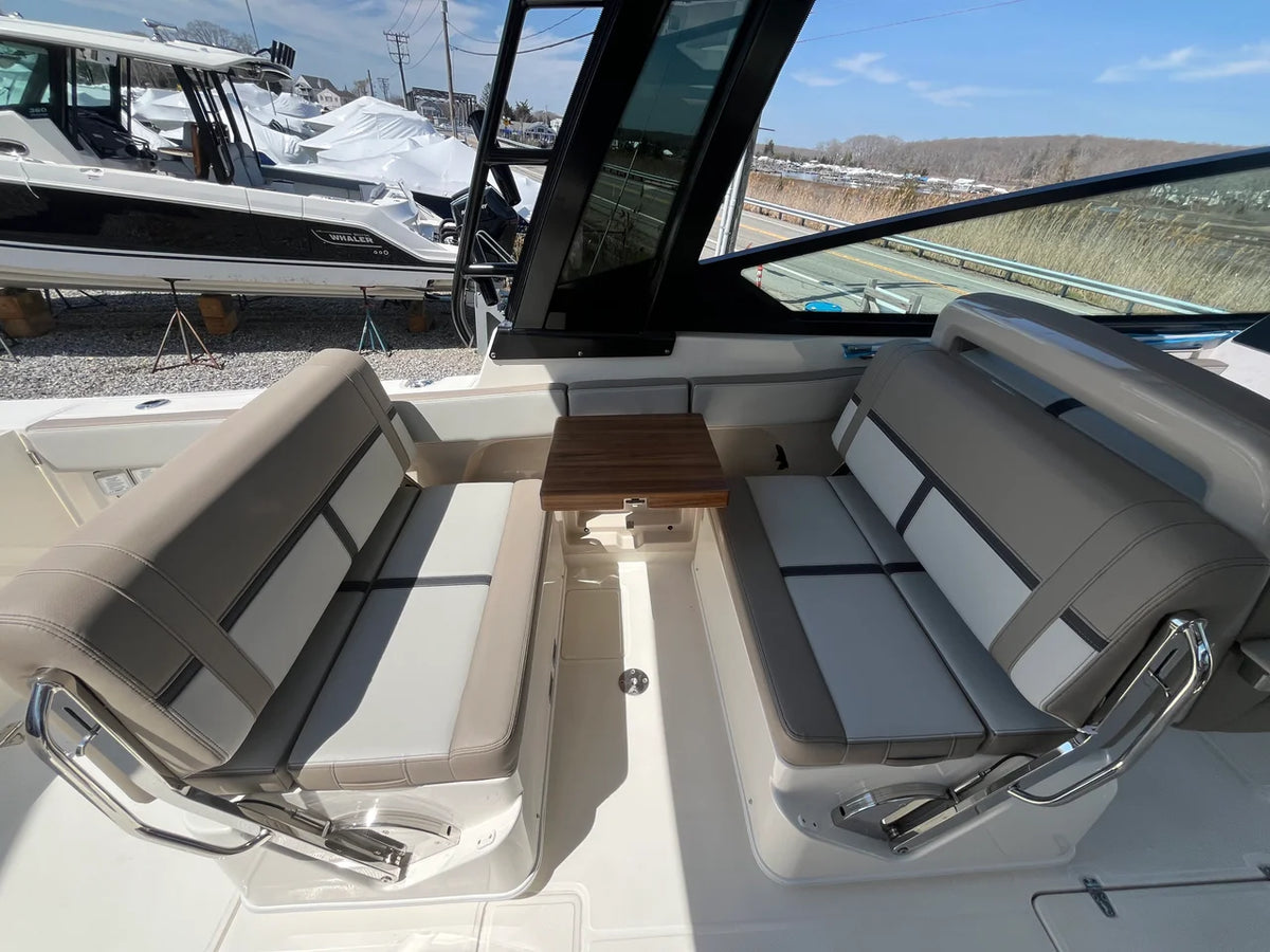 2026 Boston Whaler 330 Vantage 33.0 feet, Westbrook, Connecticut #16