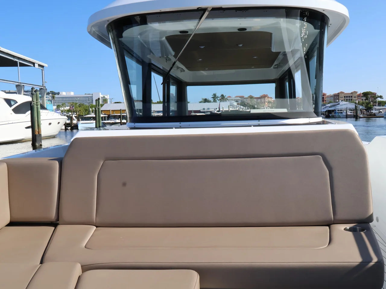 2026 Cruisers Yachts 38 VTR EC 38.0 feet, Naples, Florida #68
