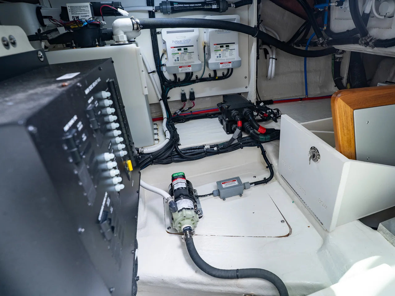 2026 Sea Ray Sundancer 370 Outboard 37.0 feet, Clearwater, Florida #85
