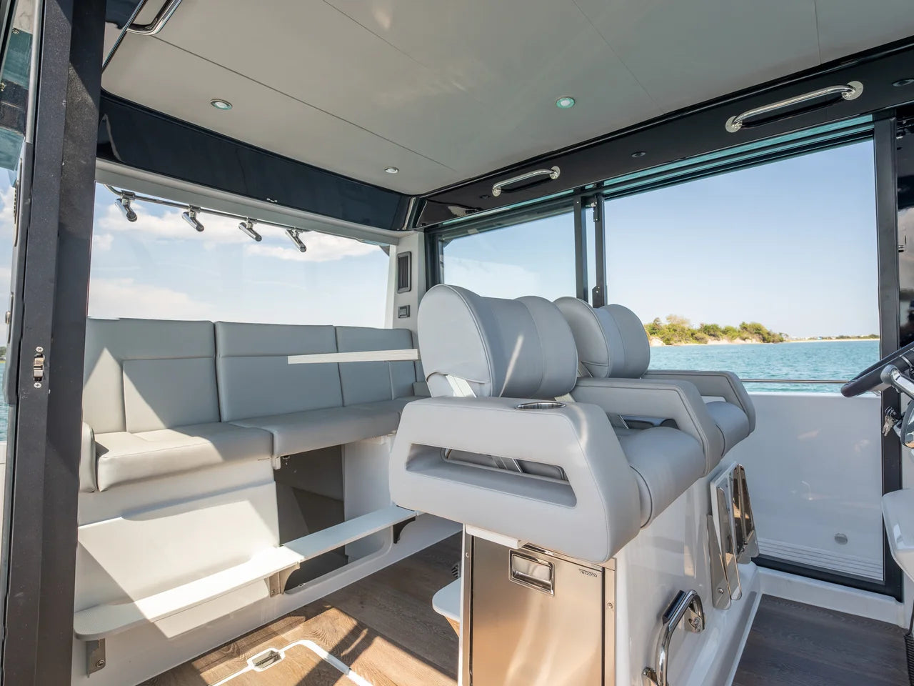 2027 Cruisers Yachts 38 VTR EC 38.0 feet, Wrightsville Beach, North Carolina #9