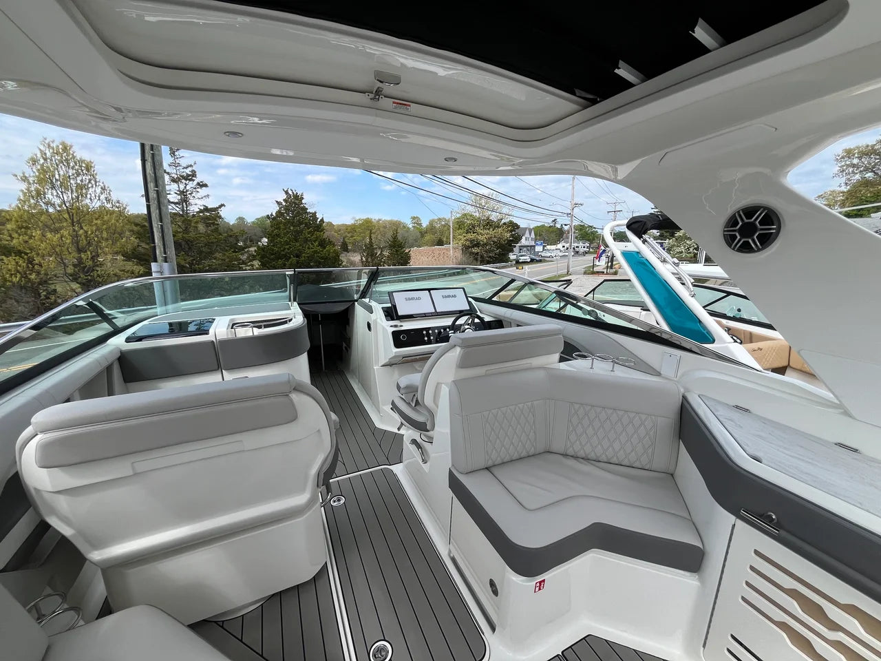 2026 Sea Ray SLX 310 Outboard 31.0 feet, Westbrook, Connecticut #14