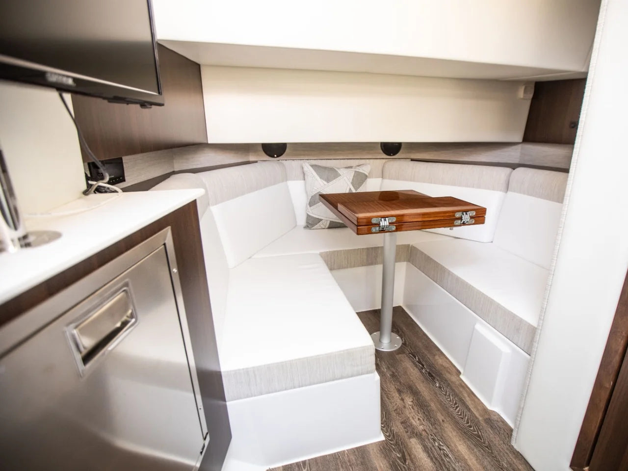 2024 Cruisers Yachts 38 GLS-OB SB 38.0 feet, Clearwater, Florida #60