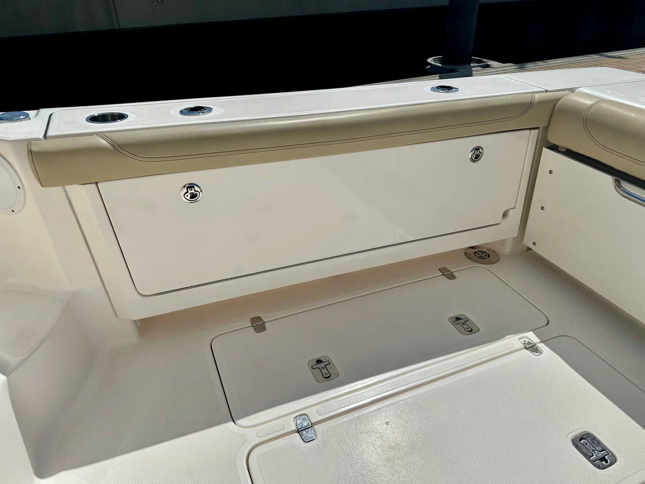 2017 Pursuit OS 385 OFFSHORE 39.0 feet, Fort Myers, Florida #28