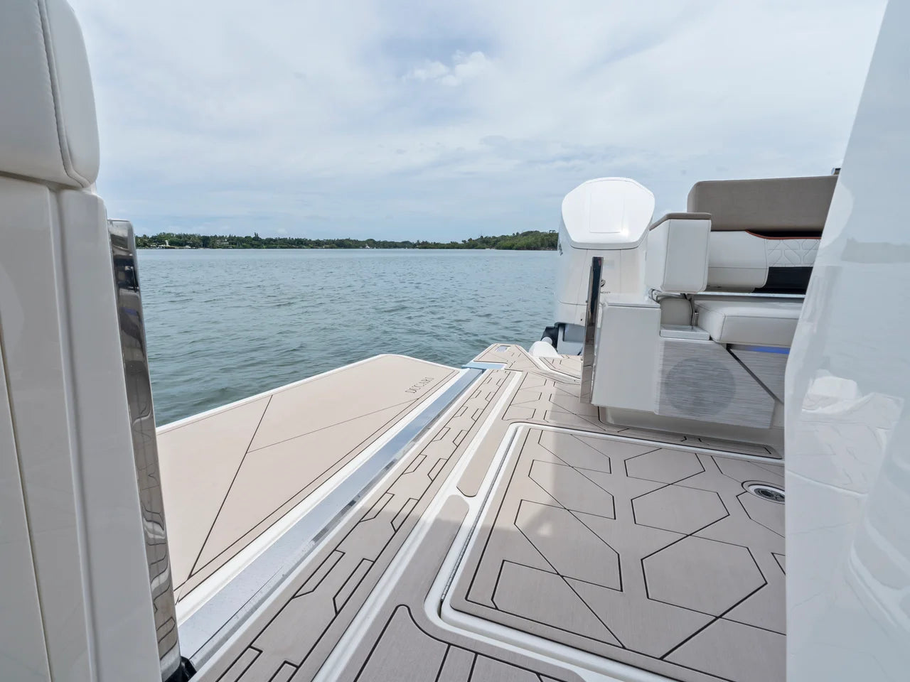 2027 Ducari 37 XIV 37.0 feet, Jupiter, Florida #89