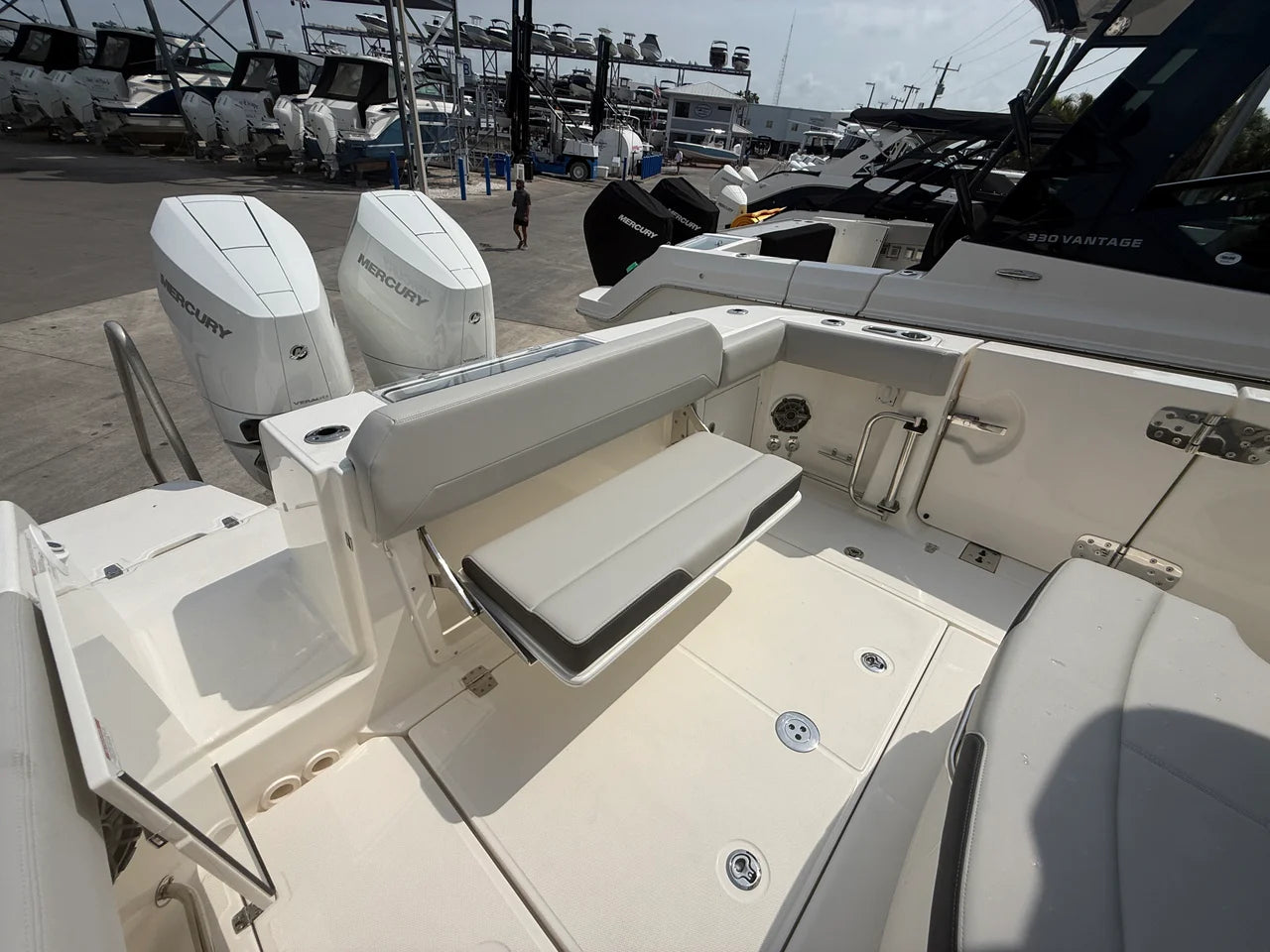 2026 Boston Whaler 330 Outrage 33.0 feet, Sarasota, FL #42