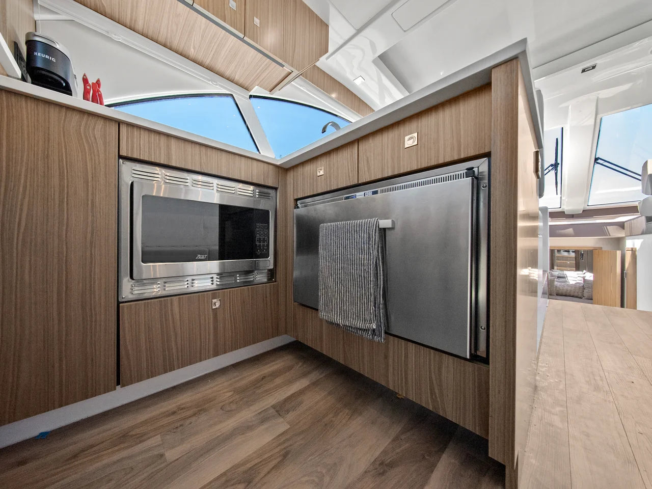 2025 Cruisers Yachts 50 Cantius 50.0 feet, St. Petersburg, Florida #37