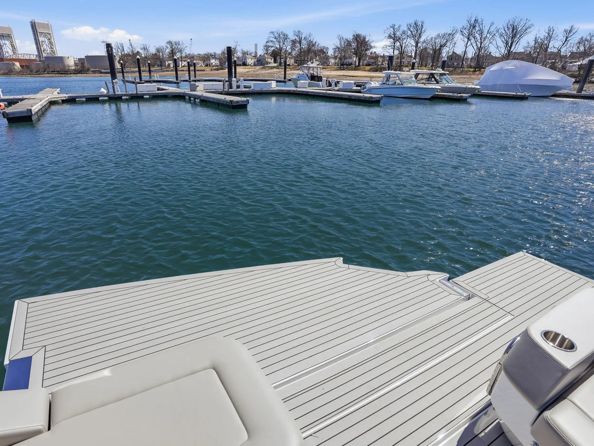 2026 Cruisers Yachts 50GLS OB 50.0 feet, Quincy, MA #17