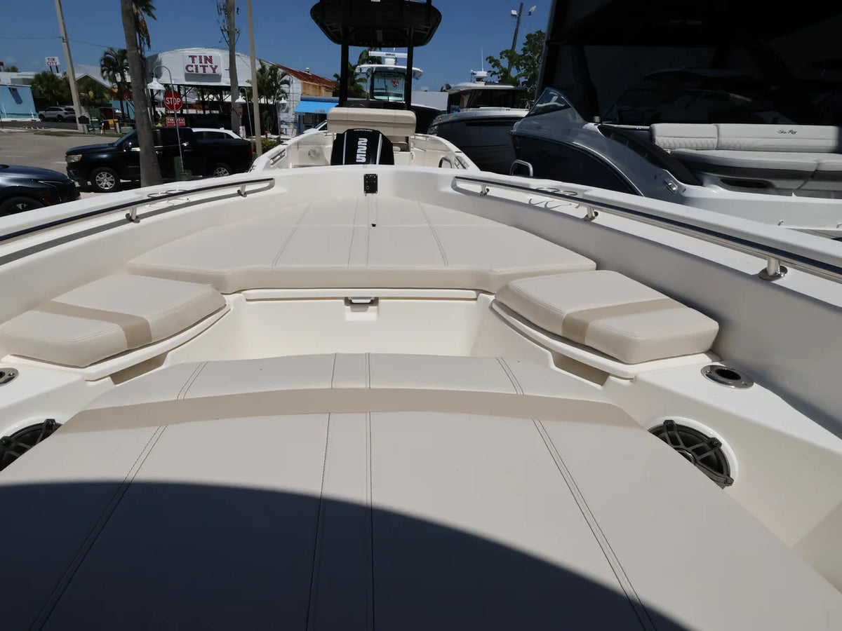 2027 Boston Whaler 250 Dauntless 25.0 feet, Naples, Florida #17