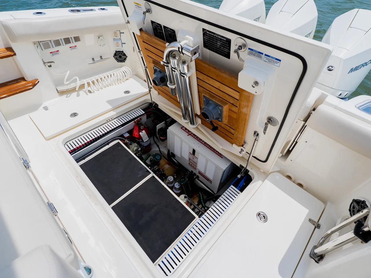2023 Boston Whaler 350 Realm 35.0 feet, Clearwater, Florida #91