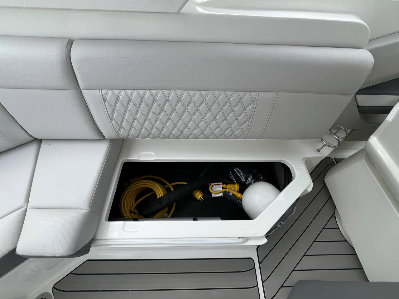 2026 Sea Ray SLX 310 Outboard 31.0 feet, Westbrook, Connecticut #13