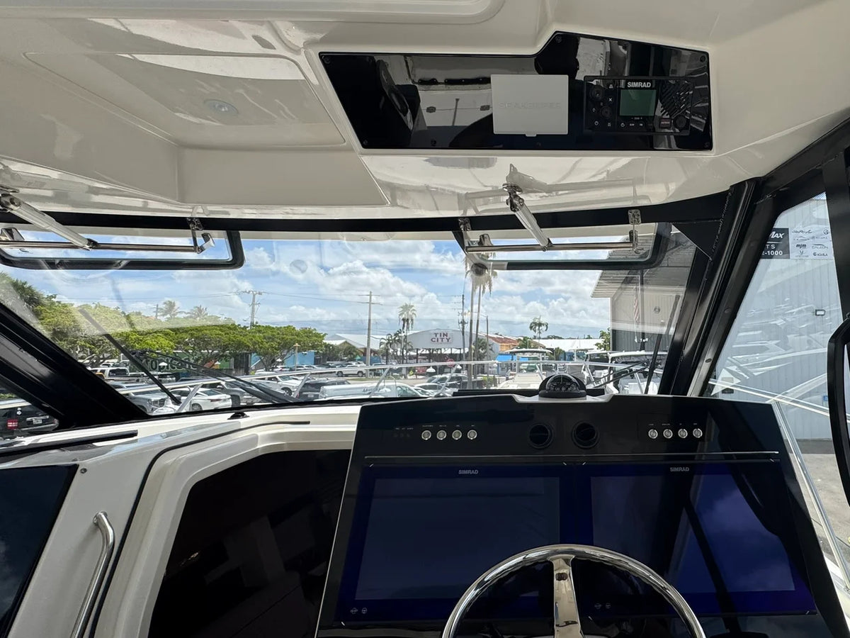 2025 Boston Whaler 365 Conquest 36.0 feet, Naples, Florida #42
