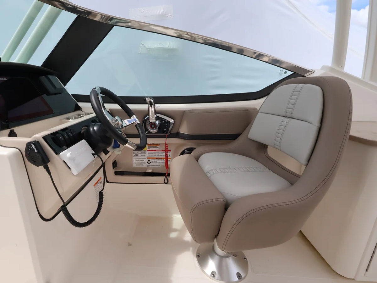 2026 Boston Whaler 240 Vantage 24.0 feet, Naples, Florida #16