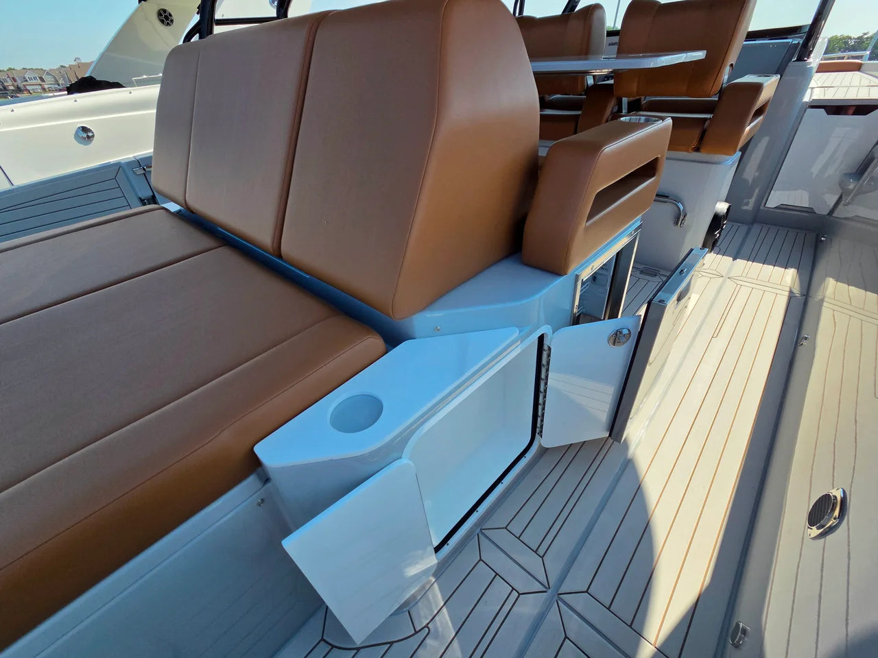 2027 Cruisers Yachts 38 VTR 38.0 feet, Monkey Island, OK #18