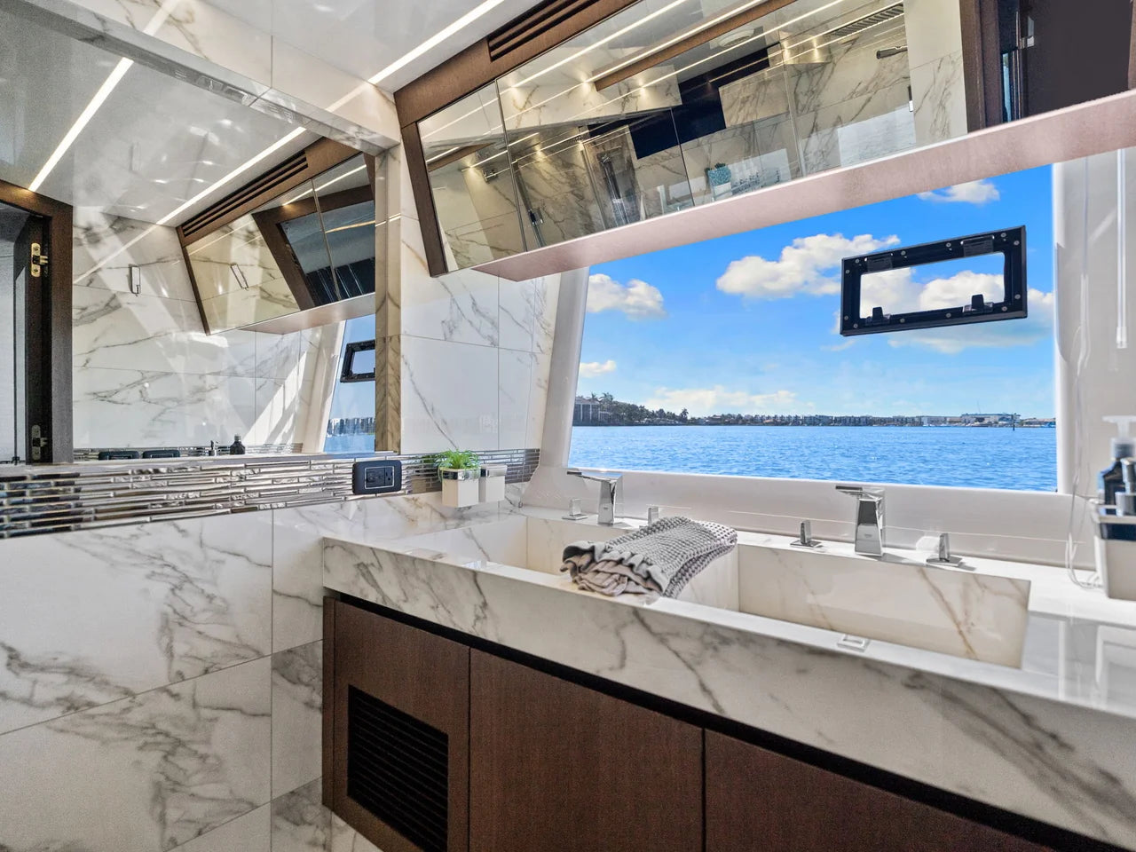 2020 Galeon 680 FLYBRIDGE 72.0 feet, Naples, Florida #42