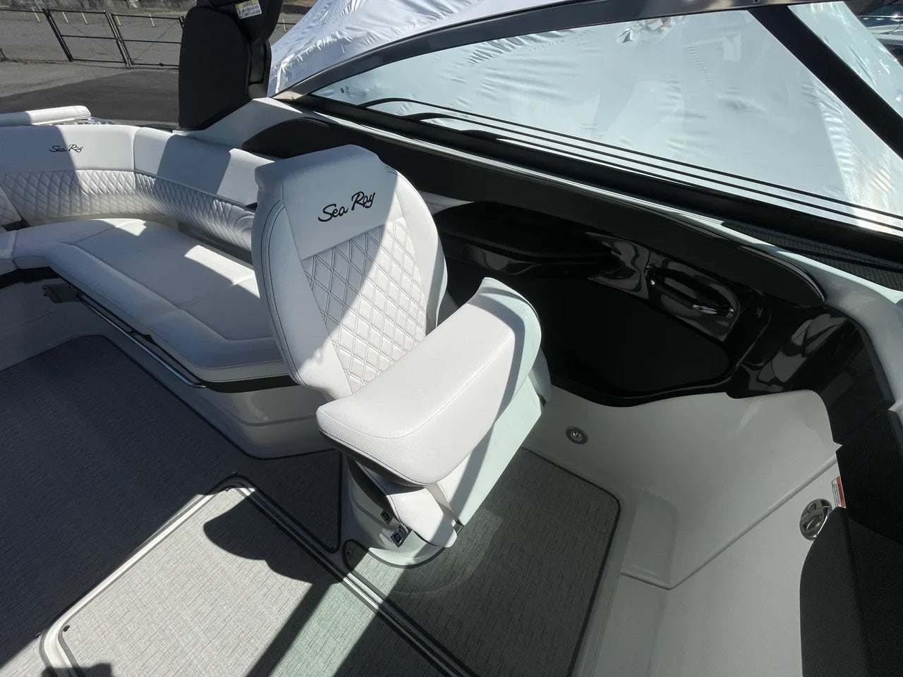 2026 Sea Ray SLX 280 Outboard 28.0 feet, Danvers, Massachusetts #13
