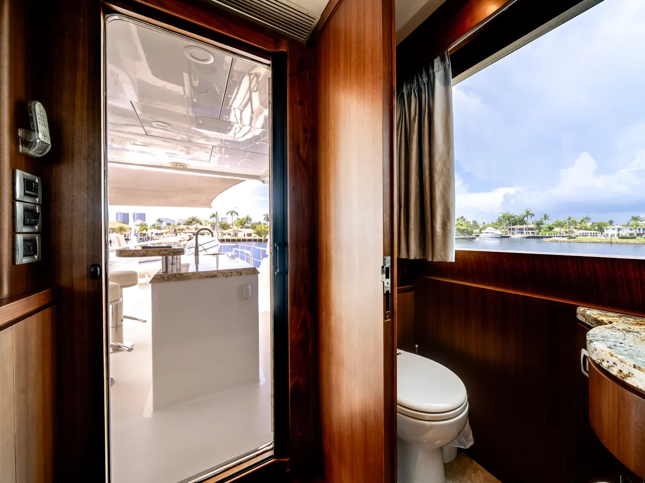 2016 Ocean Alexander 90 SKY LOUNGE 90.0 feet, Ft Lauderdale, FL #53