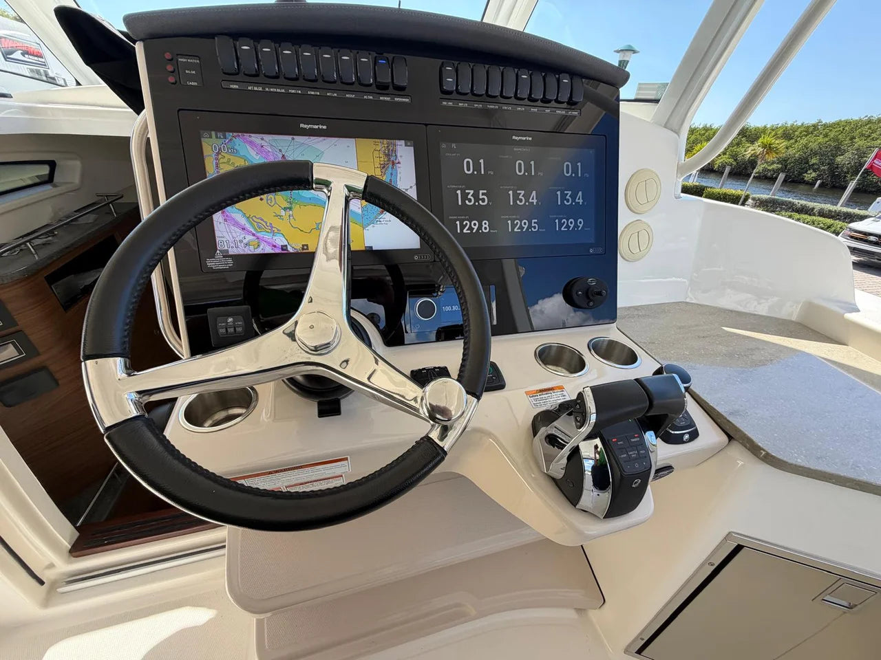 2022 Boston Whaler 350 REALM 35.0 feet, Key Largo, FL #37